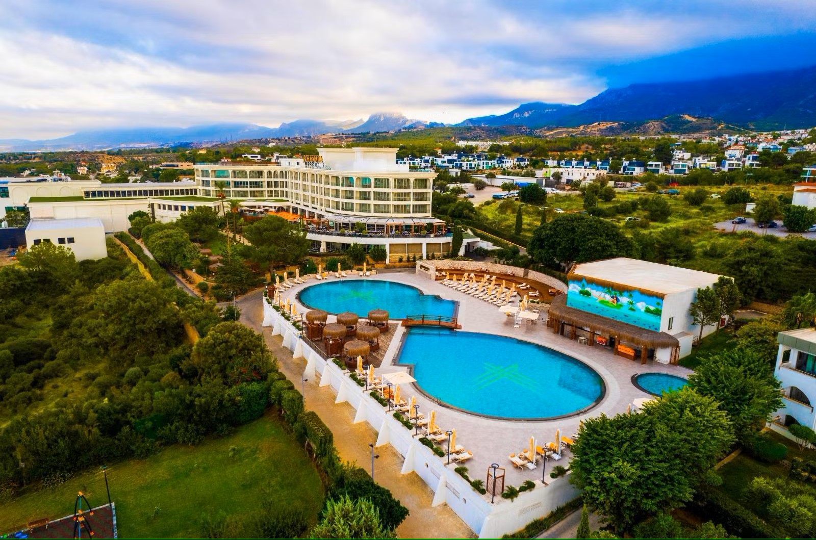 Private taxi from Larnaca Airport to Chamada Prestige Hotel, Catalkoy, Kyrenia, North Cyprus