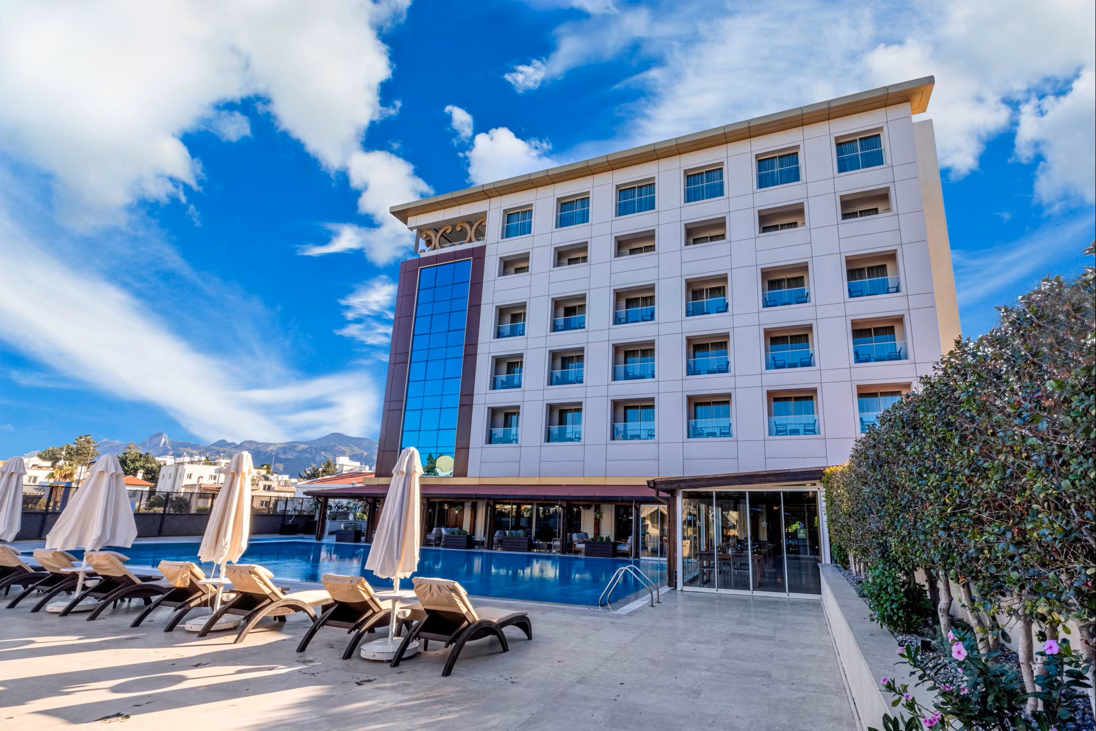 Private taxi from Larnaca Airport to Grand Pasha Kyrenia Hotel, luxury transfer in North Cyprus